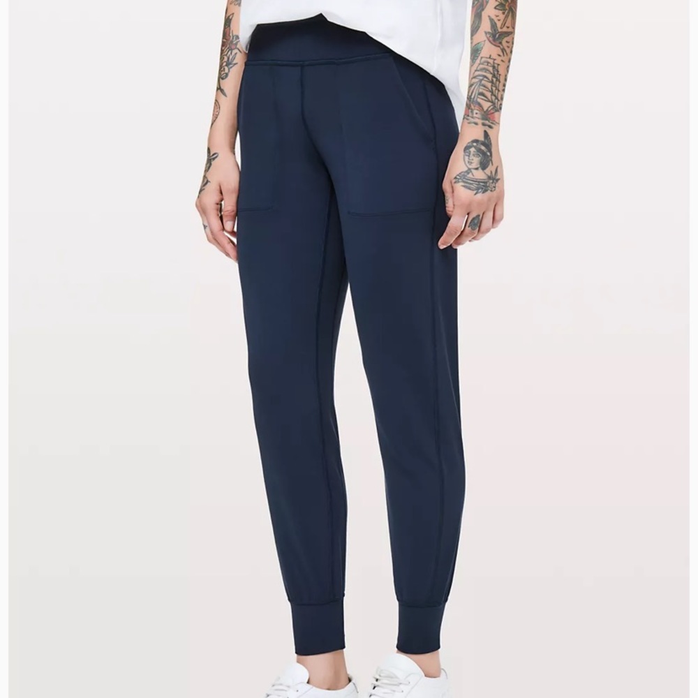 Lululemon Align Joggers, Navy - size 6